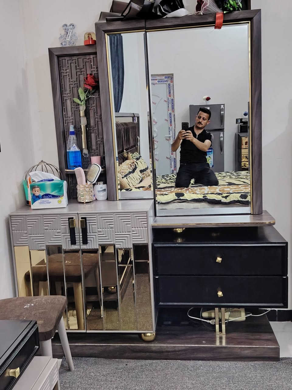 غرفه تركي نضافه 80 ب 100 حلوه كلش والله باقي التفاصيل إتصال على الرقم *********** بي واتساب
