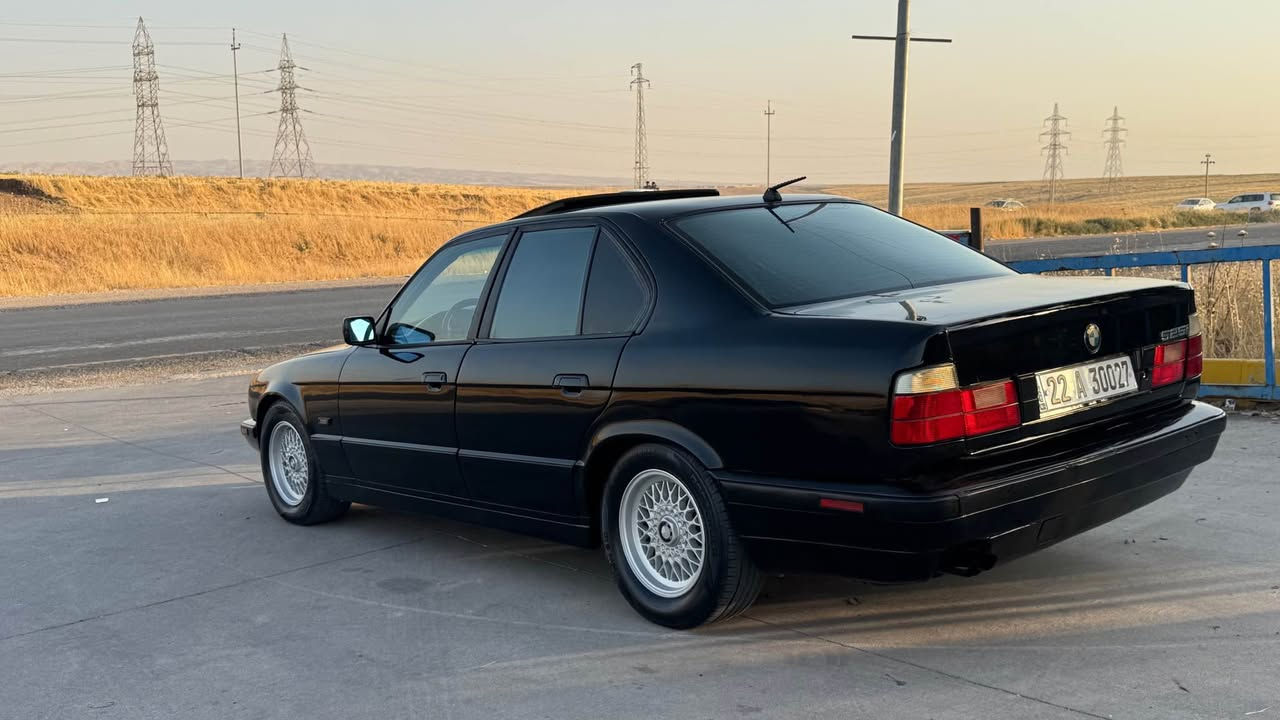 اصل 525توماتيك
موديل1992
سياره ب اسمي
رقم سنوي فحس هزه كلهه جديد لحد2032
مواصفات فول فول 1/1
سياره احله من الصوره
سلايد كهرباي 
اربع جامات كهرباي شغال
دكمه Sشغال
قفل سنكري
تبريد
بيجم عريض
ABS
اربع تايرات جديد
سياره مصبوغه عام لل جماليه
اترايهه ل زاخو الي فاو 
تحويل او وكاله نفس اليوم
سعر(58)
مكان ناحيه روفيا قريب من موصل و اربيل
***********
واتساب فايبه ر موجود عل كورك اكر, نينوى
