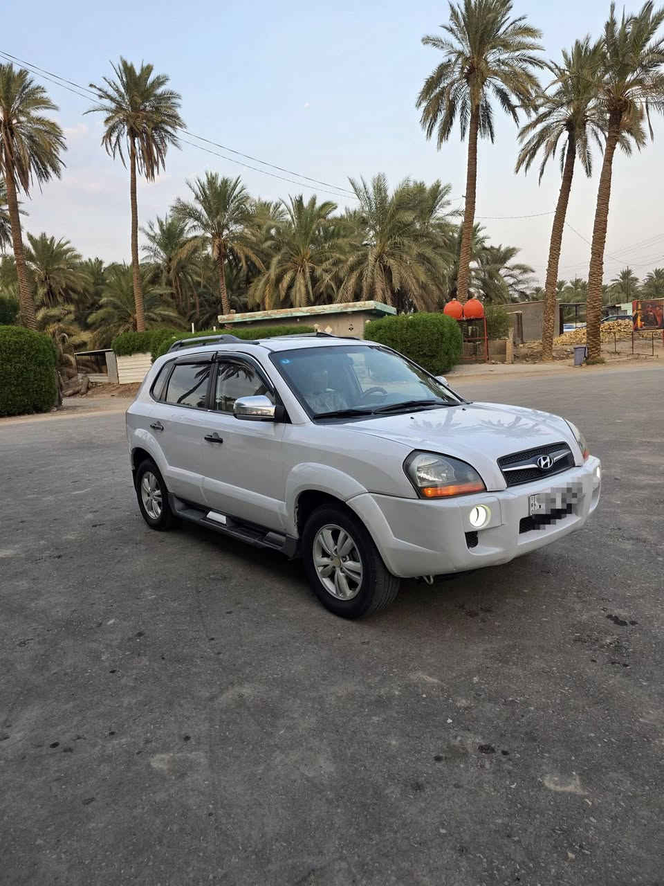 للبيع توسان 2010 خليجي مكينه 2000 رقم بغداد جاهزه مكينه وكير وحداديه تخم تاير تبريد كله جديد السونار مرفق مع الصور السعر 110 بيه مجال قليل عنواني بابل الشوملي ***********
