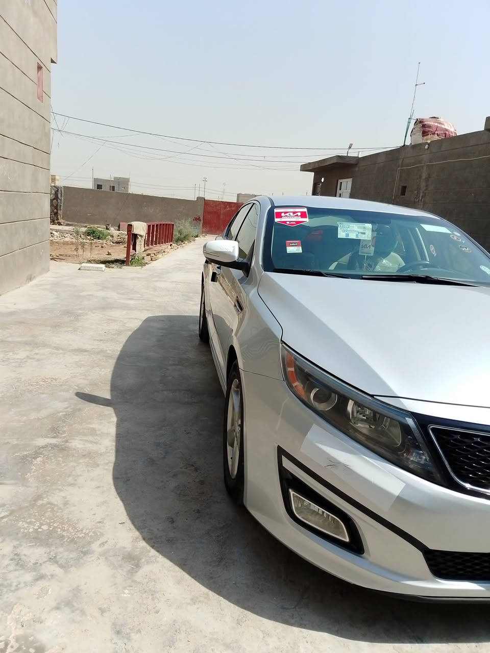 اوبتيما 2015 وارد امريكي حادثها جاملغ وبنيد والباقي كفاله 
 رقم شمالي الجديد بأسمي شرط التحويل 
شرط السونار  مكينه 2400 حداديه جديده تخم تاير تبريد ثلج منضومه زنون اصلي السياره جديده بمعنى الكلمه وبلعافيه عل يأخذها  مرواس ب اوباما 10  12 13 
السعر 123 وبيها مجال لطيبين 
مكان السياره الديوانية 
***********
***********
