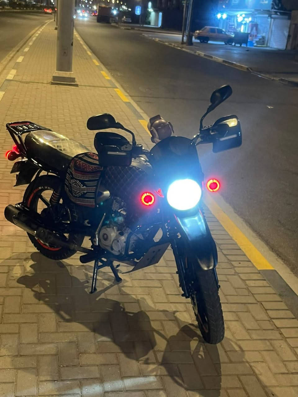 السلام عليكم بوكسر موديل 22 دراجه نضيفه مكينه مجفته تجفيت شركه كهربائيات كلها شغاله دراجه ع ايدي نضيفه  مكاني البصره القبله *********** السعر مليونين وبيها مجال كلش قليل 
@الجميع
