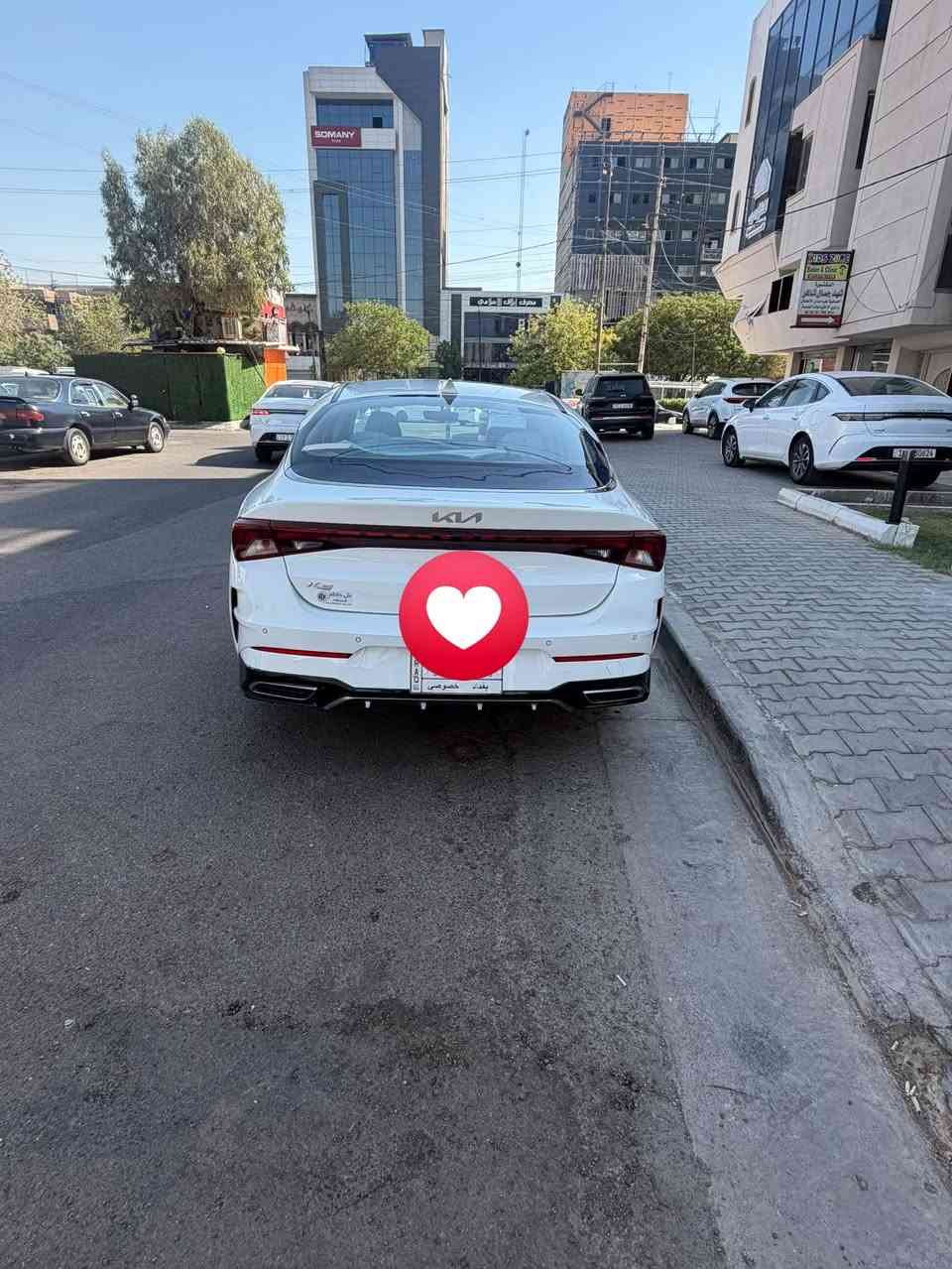 للبيع k5 موديل 2022
خليجي  وكالة الدولية رقم بغداد
الماشية 80 الف كيلو
سيارة بعدها بحالة الوكالة
المواصفات :
محرك 2000 دوش
كير اوتماتيك
كاميرة خلفية
حساسات امامي خلفي
Apple CarPlay
قطعتين تبريد
5 وضعيات قيادة
مثبت سرعة
نشغيل عن بعد
بصمة تشغيل عدد 2
مري شفط
اشاير بالمري
بعد بيهه هواي مواصفات
الگير والمحرك مكفول
السيارة جديدة ع ايدي بيها فقط بارد  ٣ قطع بسيطه جداً والتصوير مال السياره قبل البارد موجود
السعر 175$
مكانها بغداد \ المنصور
متوفر فقط وتساب
***********
