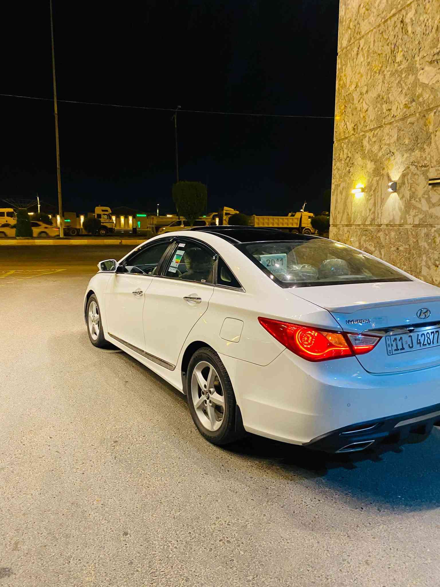 السلام عليكم سوناتا ٢٠١١ خليجي مكفولة رقم بغداد دولي
مكينة ٢٤٠٠
تبريد قطعتين
تحكم استيرين 
مري شفط
اشارة مري
بانوراما 
كاميرا 
تبريد شغال وخير من لله 
باقي مواصفات المعروفة 
سونار موجود
السعر 120 
مكان فلوجه ***********
