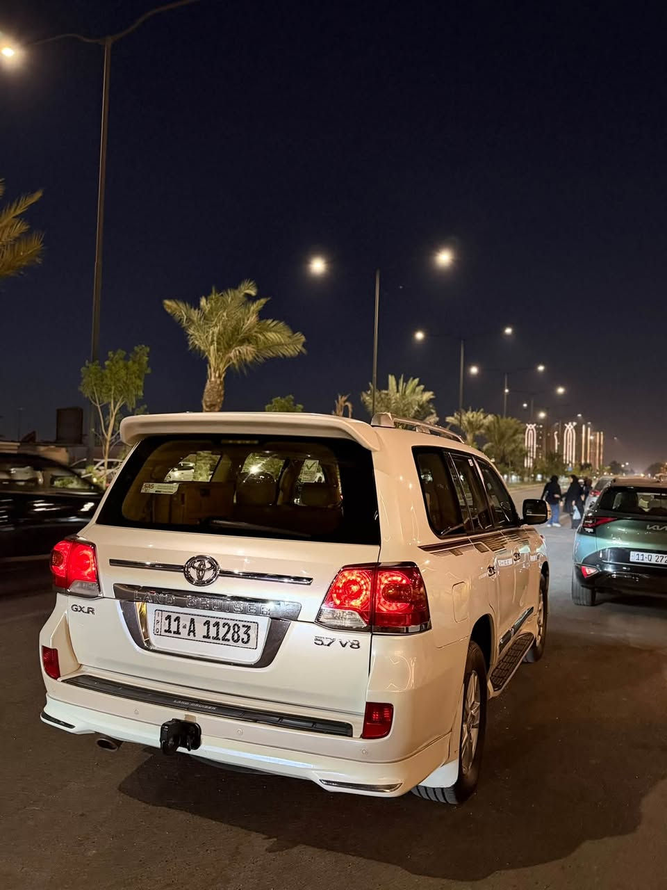 للبيع
لاندكروز 2014,,, GX.R ,,,V8,4600
السياره كفاله عامه من الصبغ سياره كلش نضيفه رقم بغداد بأسمي 
سعرها مناسب 
مكان السياره بغداد الكرخ 
*********** حيدر الركابي

