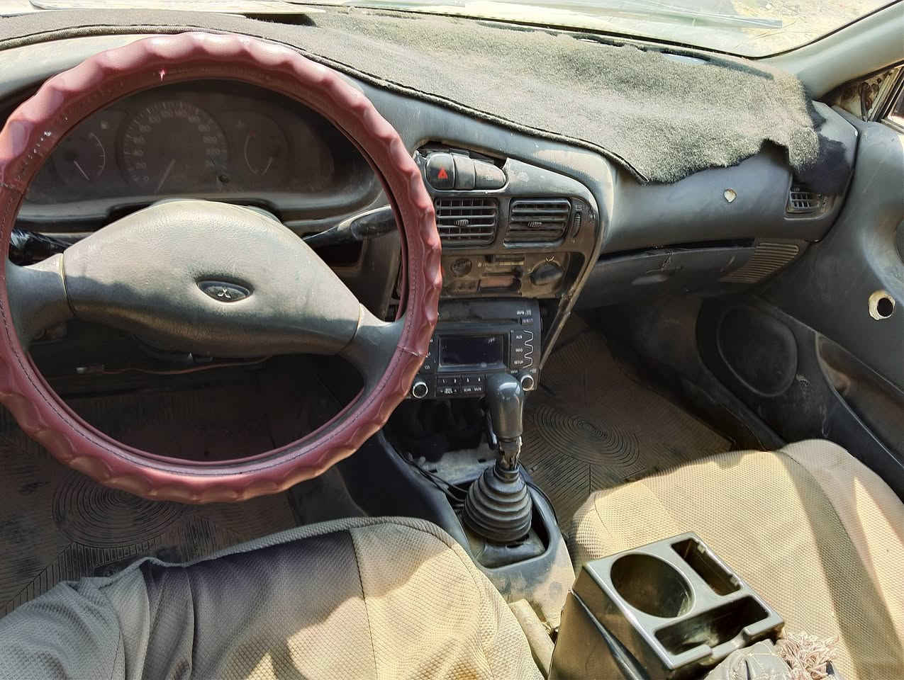 السلام عليكم 
للبيع هاي السياره 
كير ومحرك زينات 
صدر زين 
تخم  تاير زين 
السياره تحويل 
ثاني يوم 
رقم ديالى 
مكانهة الضلوعيه 
السعر مليون 750 
وبيه مجال حك الجيه 
***********
