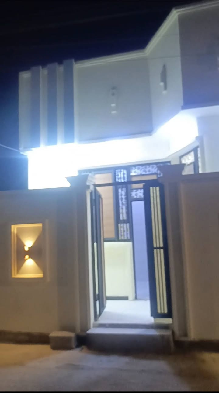 💎بيت للبيع بناء حديث 💎
🔸 طابو زراعي عراقي بأسم عراقي
📝نسخه من الطابو + وكاله
⭕تتكاتب مع صاحب الارض مباشر

🗺️#الموقع
 البصره ابي الخصيب شارع الرحمن
موقع مرتب الارض اصوليه

🔹المساحه 100M²

🌼يتكون من
2غرفتين
▫️ صاله 
▪️ديوانيه 
🏺مطبخ 
🧩طارمه
🚾صحيات(داخلي و خارجي)
💸#السعر 60 مليون قابل للتفاوض
▫️▪️▫️▪️▫️▪️▫️▪️▫️▪️
 واتساب
💯كافه الخدمات متوفره
⭕ موقع مميز  
▪️مدارس قريبه
▫️ماء حلو كهرباء اناره
▪️شوارع مبلطه
✔️باقي التفاصيل 🔑
***********
