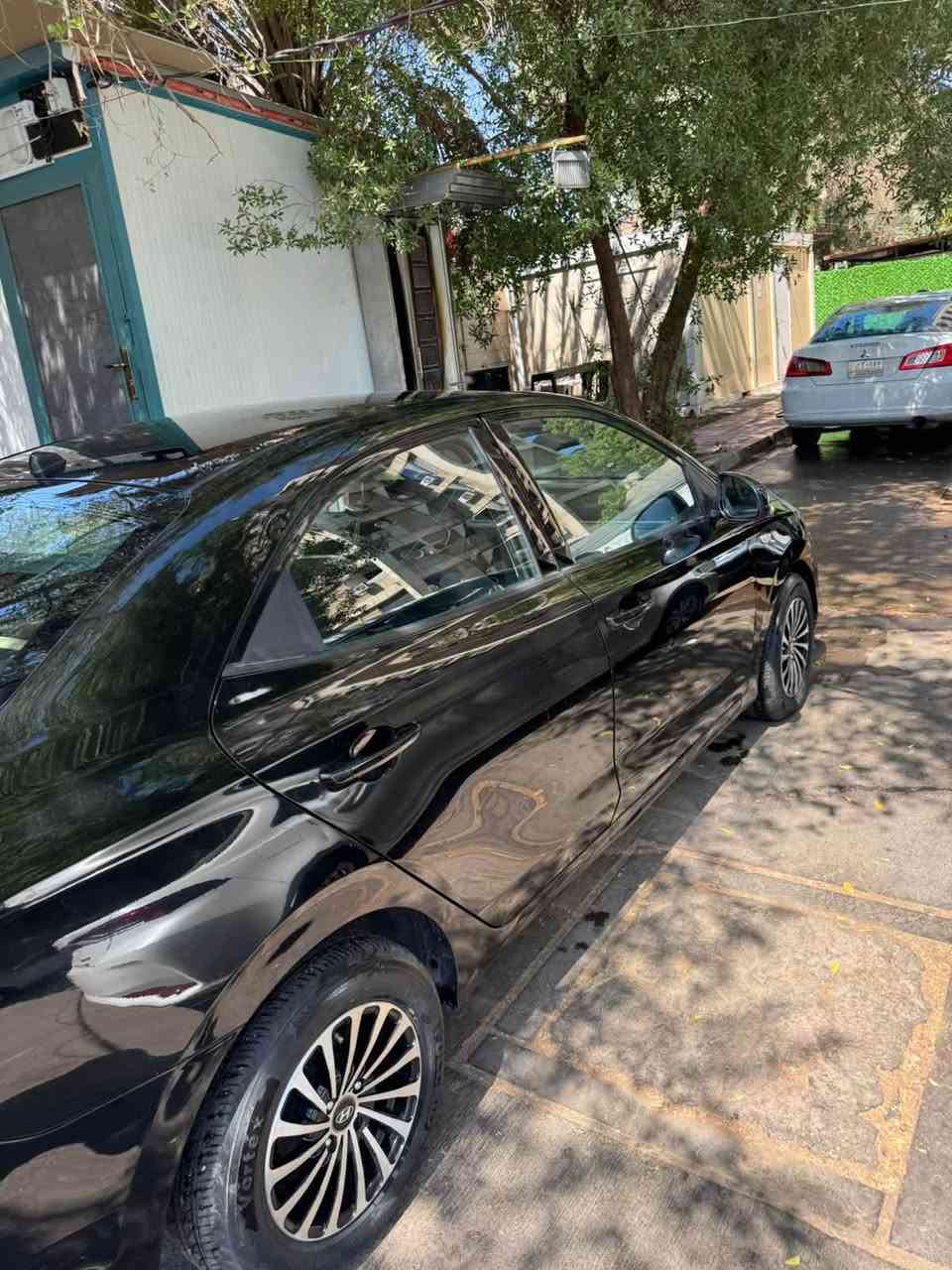 هونداي رينا 2020 
السياره جديده وبالعافية 
على الياخذها مكفولة فقط 
نص جاملغ بي صبغ
مكاني الكاظمية 
***********
