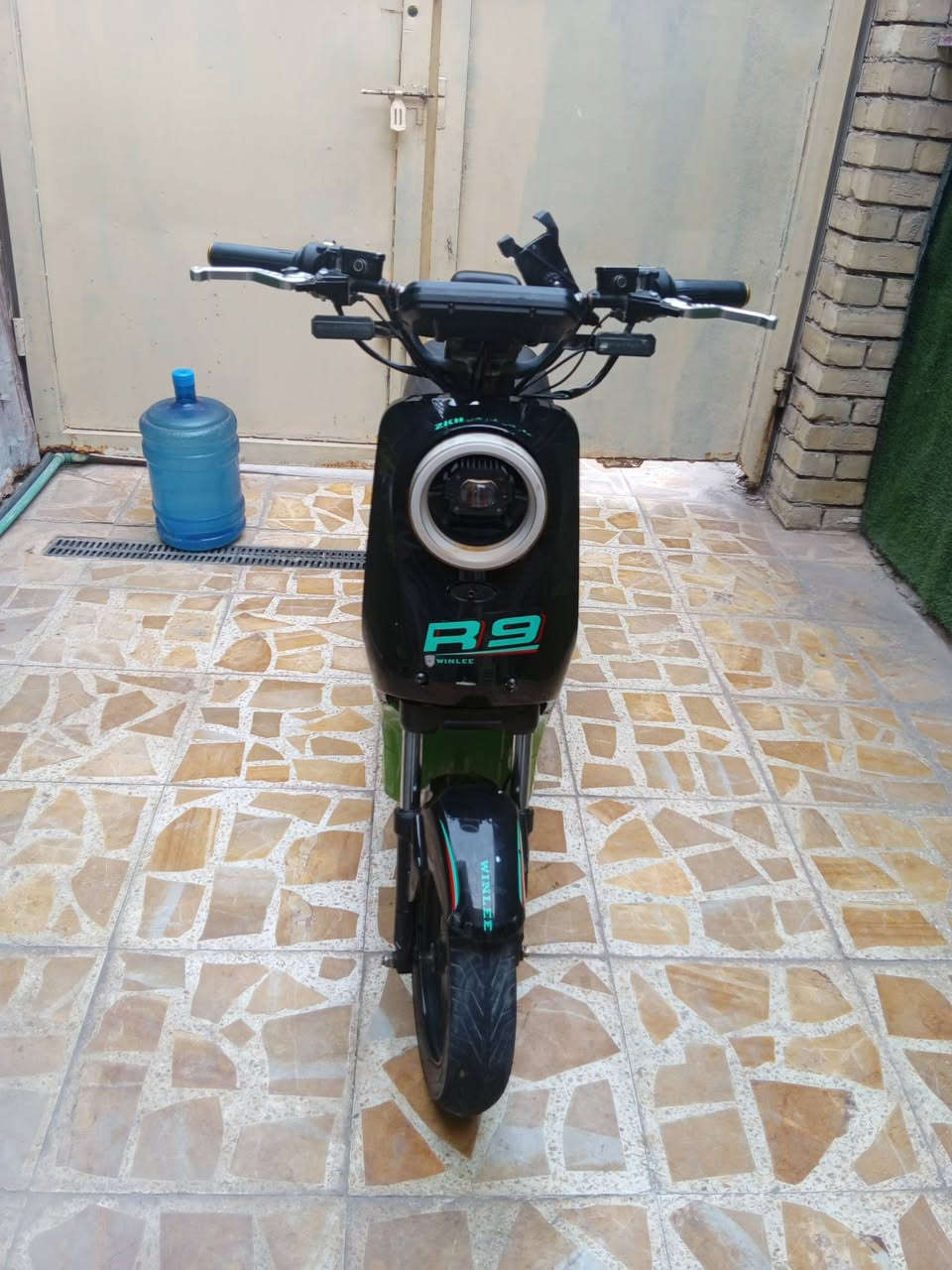 R9 • موديل ٢٠٢٥ • ٥ بطاريات