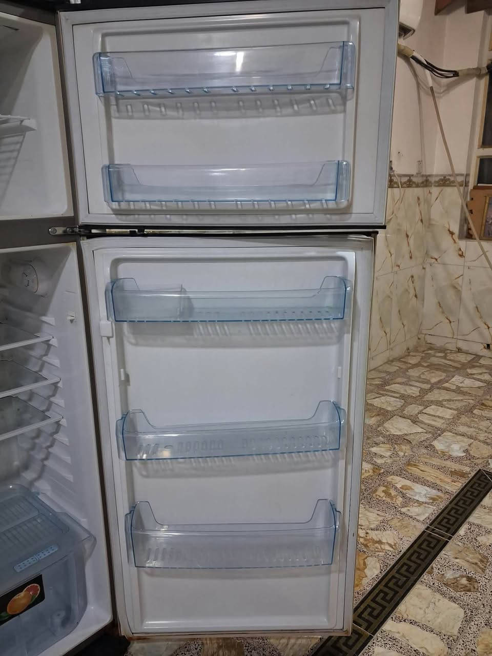 ثلاجة • كاونتر • نظيفة