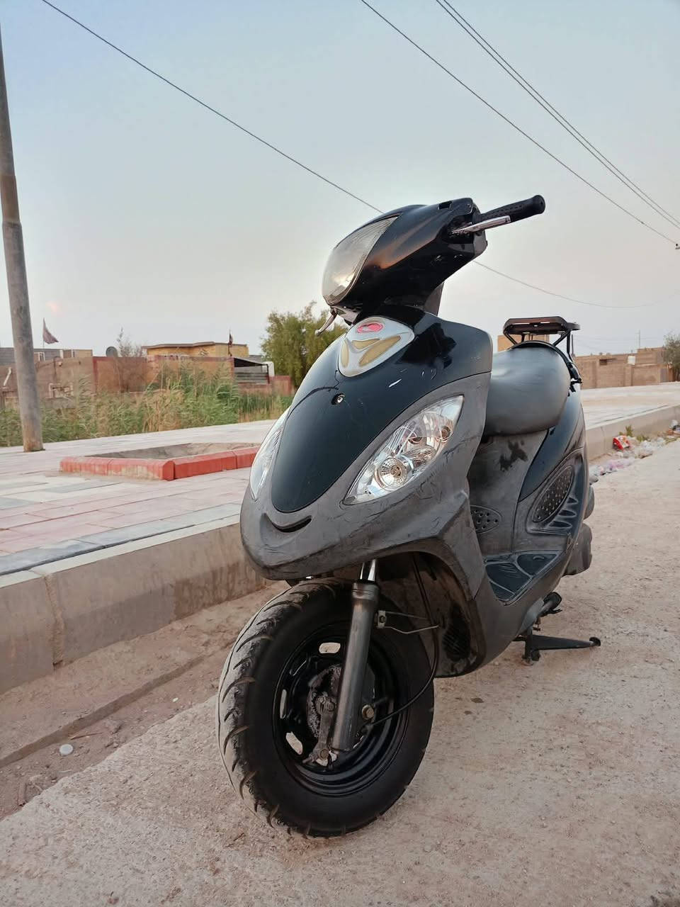 سلام عليكم دراجه كامكو موديل 14 كفاله عامه رمبهه لايت زنون سعرها 750
***********
