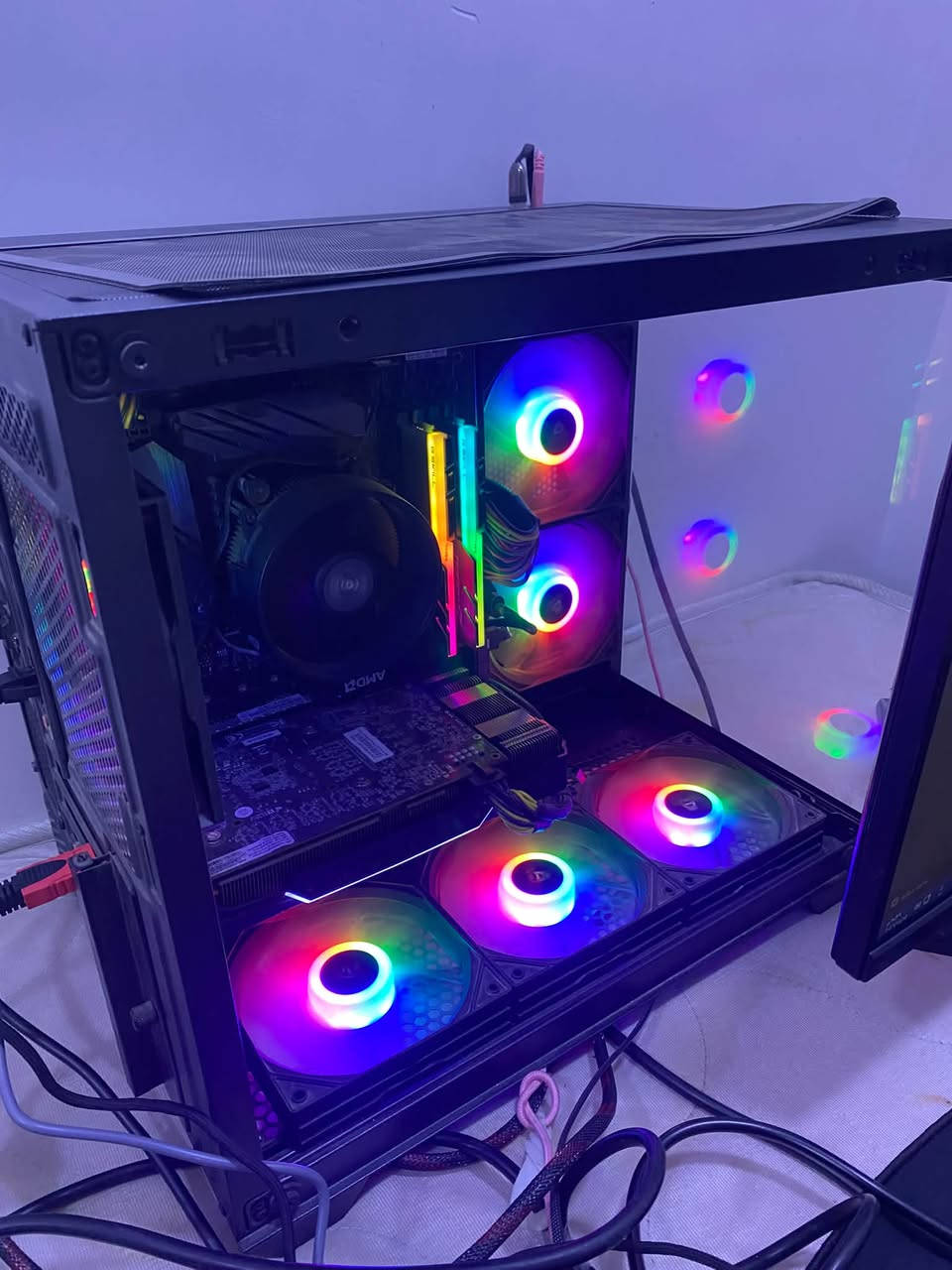 اعاده نشر بسبب الوعد الكاذبه تجميعه كيمنك للبيع المواصفات RTX2060. الرامات 16ddr4 المعالج R5 2600 six m.2 256 HHD1T ps550w وياها mb rog b450 التجميعه خير من الله الكيس وحده 600 وي الشاشه 650 الشاشه 165 hz وياها ماوس وكيبورد هديه رقمي *********** بس واتساب مكان التجميعه بغداد الحريه ♥️
