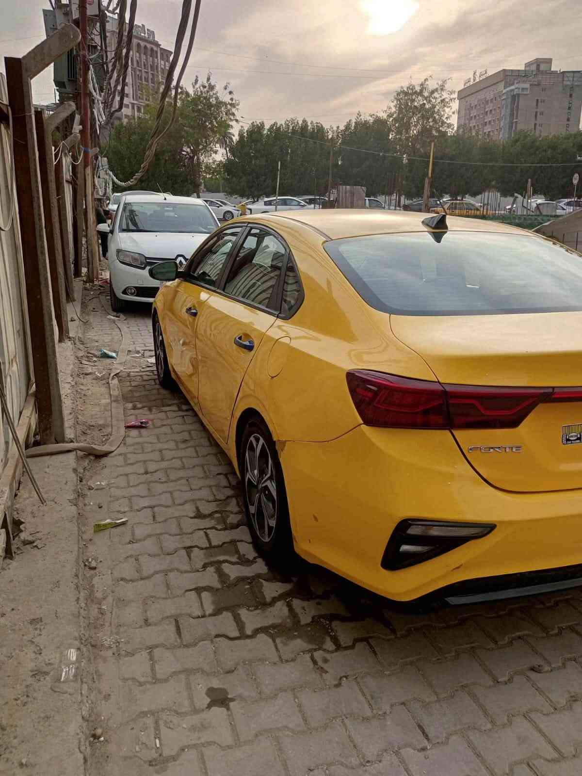 السلام عليكم ورحمته الله وبركاته
فورتي 2020 رقم بغداد دولي
حادثه موضح بالصور 
مكينه 2000 دوش خير من الله كير محور AT صدر امامي خلفي قبل سبوع شاده جديد
ويل عادي مع تخم تاير جديد تبريد ثلج سياره جاهزه لشارع مانقصها شي لحمدلله
بسمي شخصيا هيئه  غرمات مصفره
مكان السيارة بغداد الكمالية  السعر 113 
أتصال ***********

نص مكتوب في الصور:
- 000-29733993 - 03/01/2021 - IAA