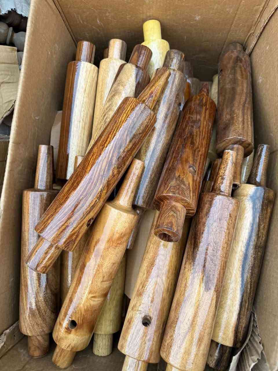 ادورك وين ونته بلايا عنوان عمي لوحات فنيه مو بكارات شي ع مزاج انتيكه وضمان وسعار تنافسيه كل ما عليك تجينه للمحل وندللك اغاااتي 
ديالى بلدروز نهايه شارع الجمعيه 
ابو شهم ***********
