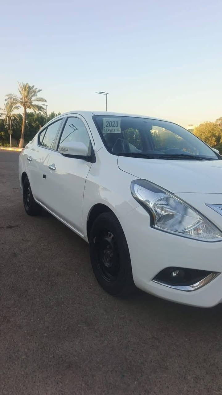 مكلف بالنشر
سني للبيع موديل ٢٣
ماشيه ٦٦
بيها بارد فقط باب خلف سايق كد شبر
السعر ١١٢ وبيها مجال قليل مكانها الرمادي
للاستفسار اكثر ***********
