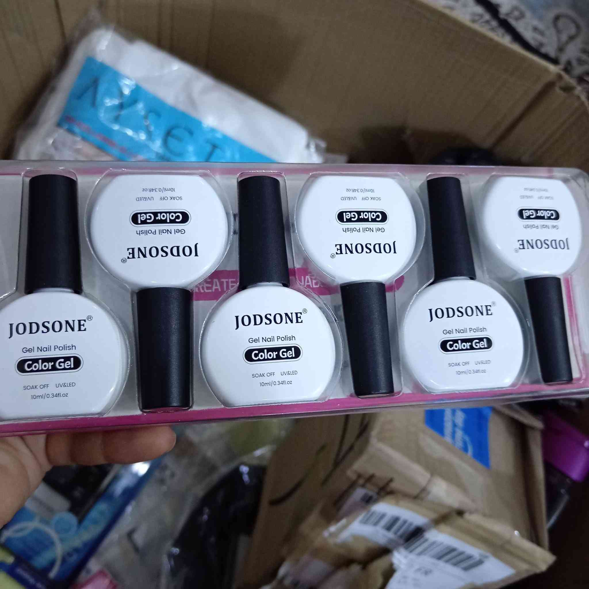 طلاء أظافر جل من علامة JODSONE اصلي
 جديد غير مستخدم
الألوان المتوفره
B57
B56
B55
B54
B53
B52
اللوان تلكوها بالصور
سعر القطعه الف ونص

نص مكتوب في الصور:
- 55 well-selected popular colors Enjoy the beautiful colors to light up your mood. B001 B002 B003 B004 B005 B006 B007 B008 B009 B010 B011 B012 B013 B014 B015 B016 B017 B018 B019 B020 B021 B022 B023 B024 B025 B026 B027 B028 B029 B030 B031 B032 B033 B034 B035 B036 B037 B038 B039 B040 B041 B042 B043 B044 B045 B046 B047 B048 B049 B050 B051 B052 B053 B054 B055 Please note actual color may vary
- #B55
- B052 B053 B054 B055 vary