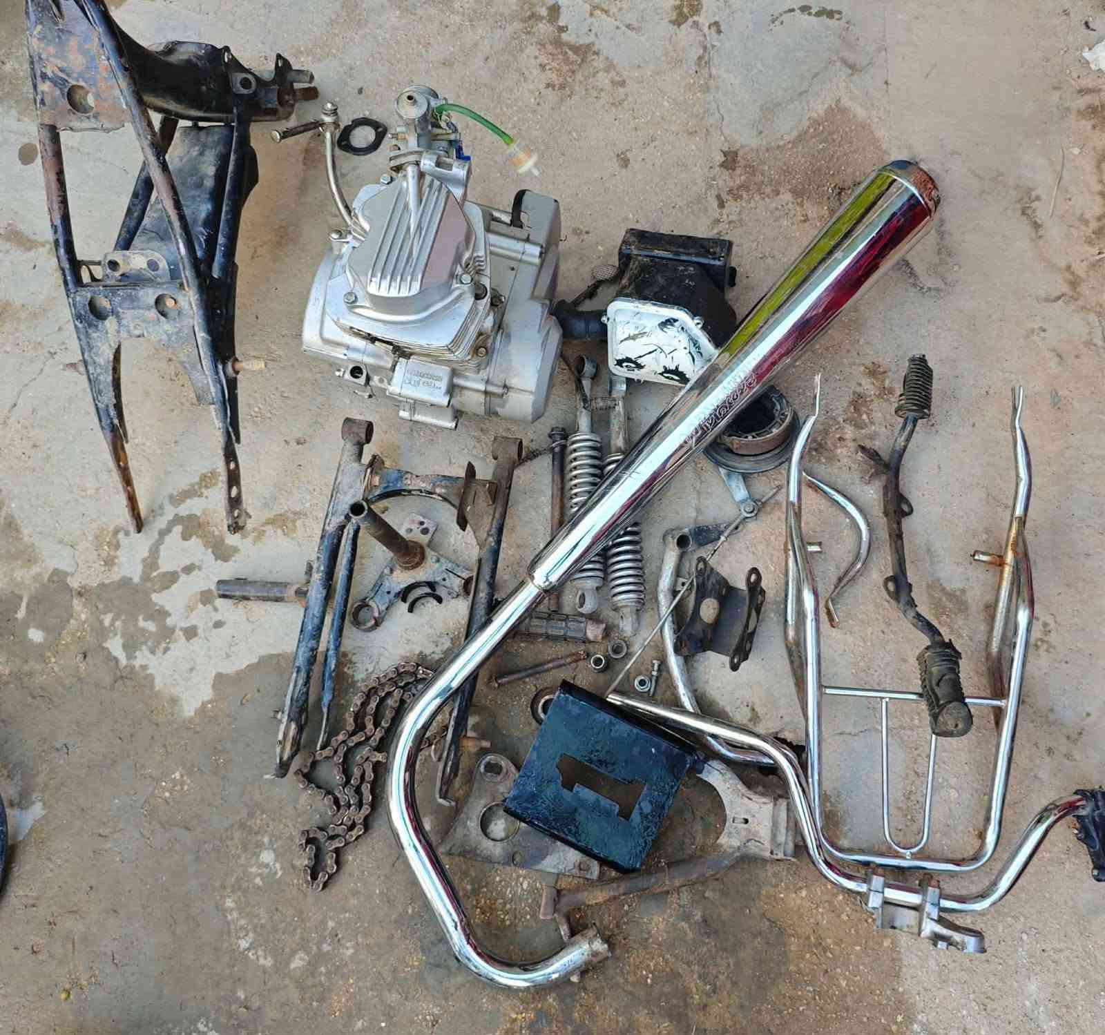 السلام عليكم غراض دراجه اربعه گير للبيع كلمن وسعره الشاري بيه الخير ويدلل الخاص مفتوح أو لاتصال ***********
