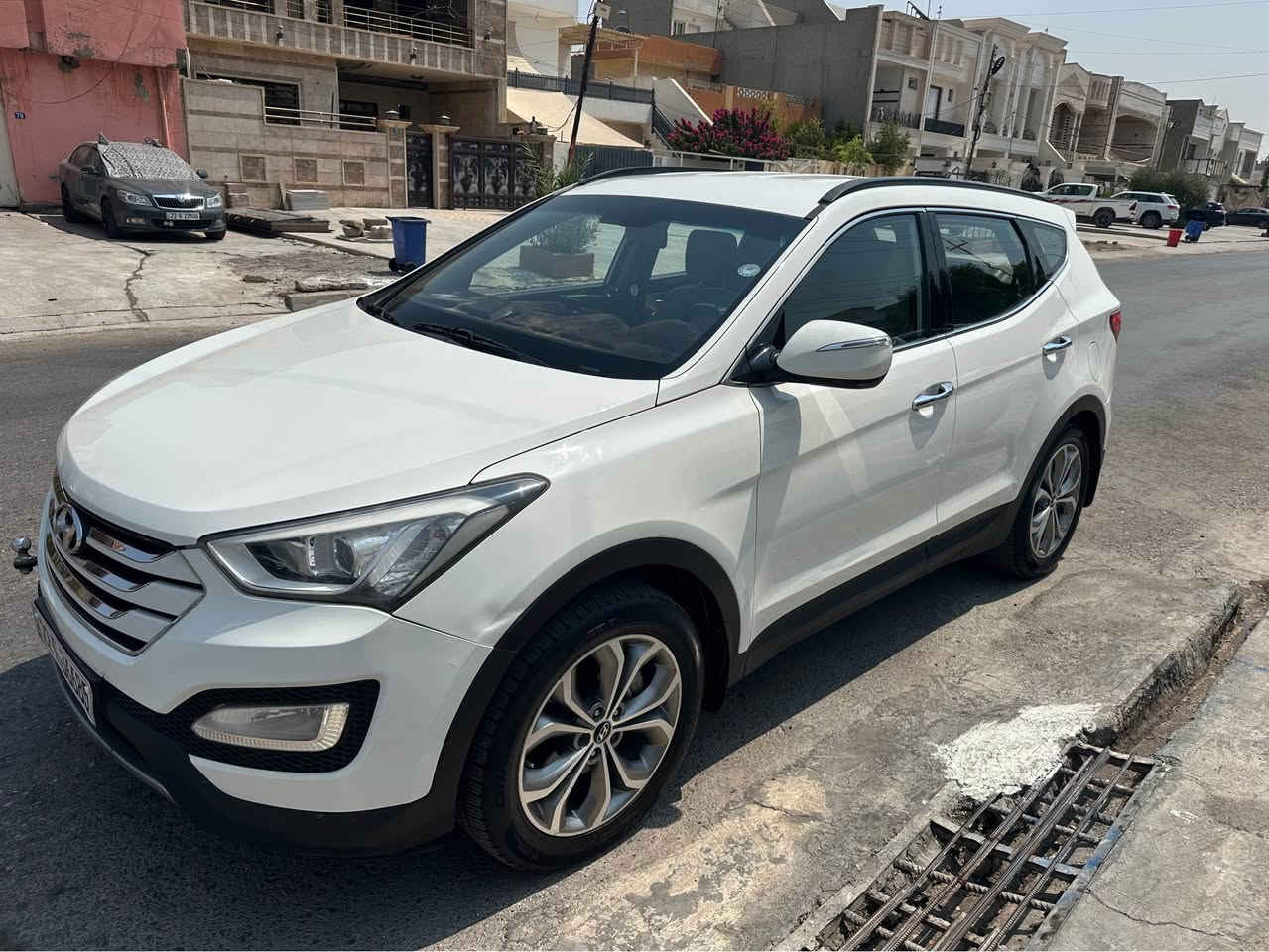 هيوندا سنتافى ٢٠١٤
بى سبوغ ٢ ساردى هةيه 
مةكينه نةكراوةتةوه بة شةرت
سونةرم داناوه
١٥٨ هةزار روشتةوه
بدون سبوغ بةس باريد مكانين
سونةر موجود
ماشيه ١٥٨
سعر ١٤٥$ مجال
*********** أربيل, العراق
