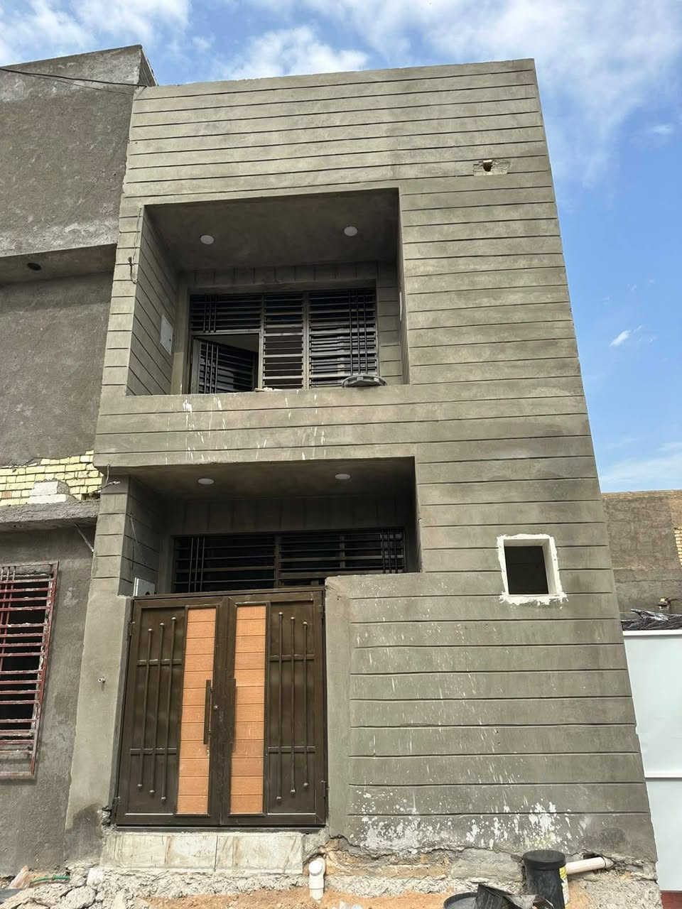 ديكورات • صبغ • درجة اولى