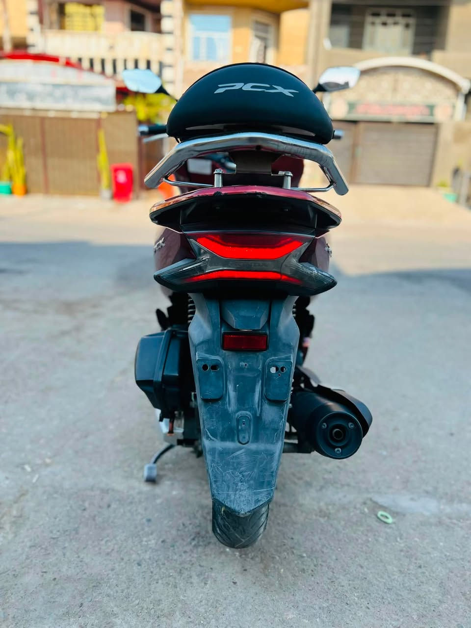 سلام عليكم دراجه PCX جيل ثالث دراجه أكفلك لمكينه كفرات شوفت عينك بيه ضربات مصوره كهربائيات كلهة شغاله من عدة الاشاير لخلفيه بريك خلفي جديد دراجه نضيفه مكاني بغداد الحسينيه مال راشديه سعر 12ورقه و بيهةً مجال الاستفسار عله هاذ لرقم ***********
