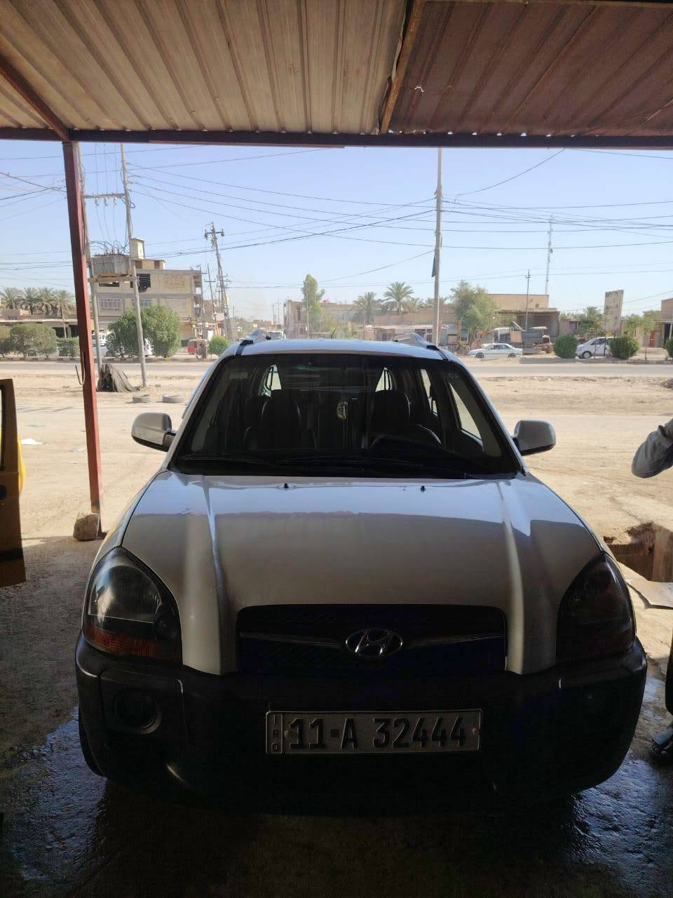 توسان موديل 9 سياره كفاله من الصبغ بس به بارد شبر بل بنيد السعر 115 تليفون *********** اي نقص بيه ما ذب عليه ايش
