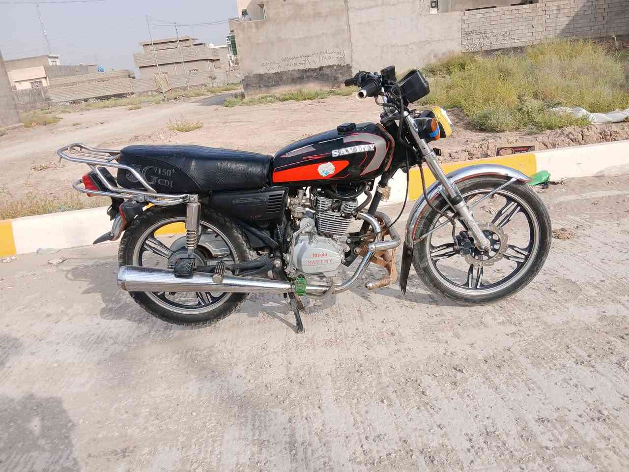 سيفان موديل 2021  اوراق موجوده محرك ما مفتوح فقط بي خيط بخار دراجه معدل وسرعه السعر 325 وبيها مجال المكان ديالى كنعان الاتصال على  الرقم ***********
