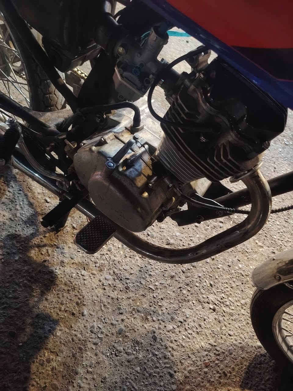 دراجه للبيع اي عيب مابي الموديل 2018السعر 250 وبي مجال الشراي يتصل ويدلل *********** العنوان كركوك حي العسكري
