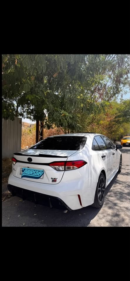 سلام عليكم كورلا هايبرد HEV  للبيع موديل 2024  صيني شكل أمريكي GR مواصفات فول فول 1/1 حساس رادار كشن جلد كشن كهرباء داخل مشمشي بيها كتابة GR بالكشنات سيارة كلين كلشي مابيها بيها بس مكانين رصعة فقط ماشية 23.000KM 
مكان سيارة كركوك 
***********
سعر 163 $

نص مكتوب في الصور:
- THURSDAY