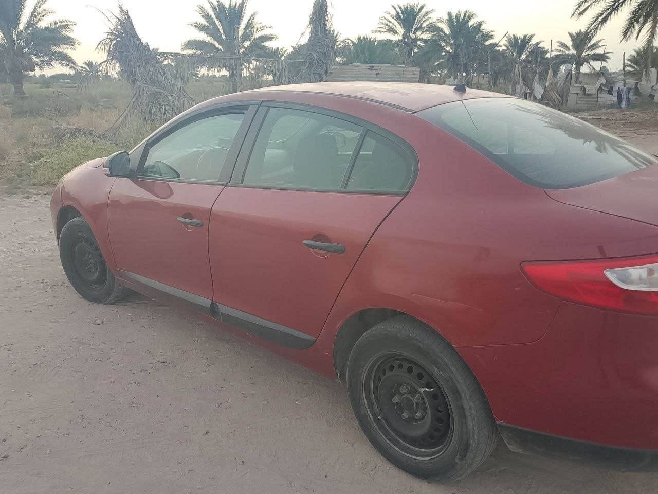 سيارة رينو فلونس موديل2012 رقم بغداد تحويل ثاني يوم ضربتها خفيفة با الجاملغ الامامي بدون داخل مصحلة تمام مكينة حلوة لاتنقيص ولاتبخير فقط صوت بسيط با الراجز اول متشتغل ويروح السعر 55 مجال بسيط اتصال *********** المحمودية, بابل
