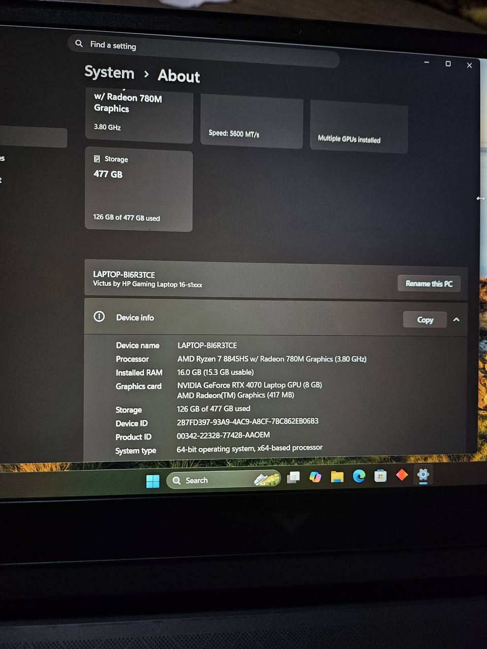 السلام عليكم 
لابتوب للبيع  استخدام قليل 
موديل hp victus 16 rtx 4070 
المواصفات 
Ryzen 7 8845hs 
Ram 16gb 5600hz 2slot قطعتين 
Rtx 4070 130w 
Ssd 512gb nvme 
Screen 16.1 1080p 144hz dsr 
نظام تبريد قوي 
لابتوب جدا نظيف ومستخدم قليل 
ويا جنطة وشاحنة الاصلية 
توصيل موجود
سعر مليون و 750 الف 
رقمي ***********

