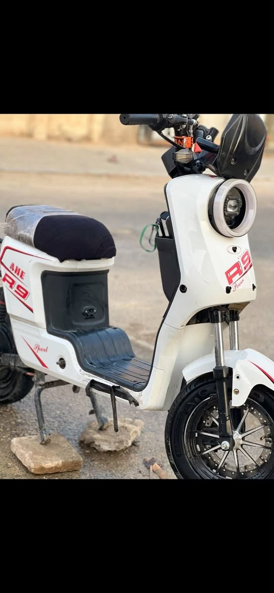 دراجه ار تسعه للبيع
5بطاريات دراجه فول مواصفات

السعر400وبيه مجال
 
مكاني نجف حي المكرمه 
  
هذه الرقم للاسفسار ***********
