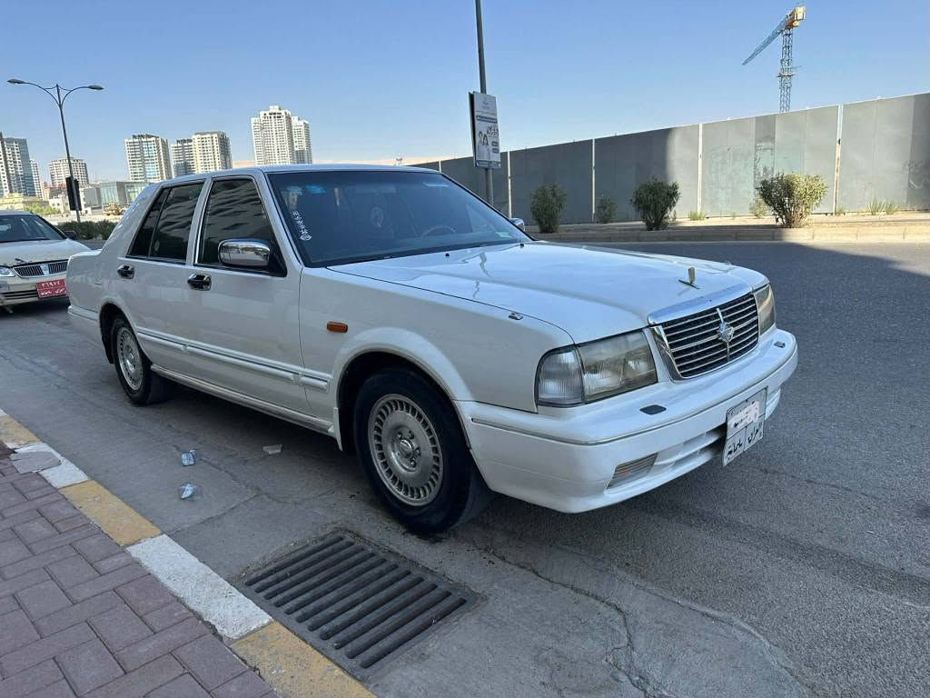 نيسان سدريك ٢٠٠٢ 
دوو پةلةي بجوك بوياخي هةية بي ناو گرتن 
دةعم و ليدران و كالبونةوةو بوياخ هةلاني نية
گيرو مةكينةو تةبريد بةشةرت
رةقةم سليماني بةشةرتي حاسيبة ناوي لة ليستا نية
نرخي ٥٥ معامةلة. 
شوين سليماني *********** السليمانية, العراق
