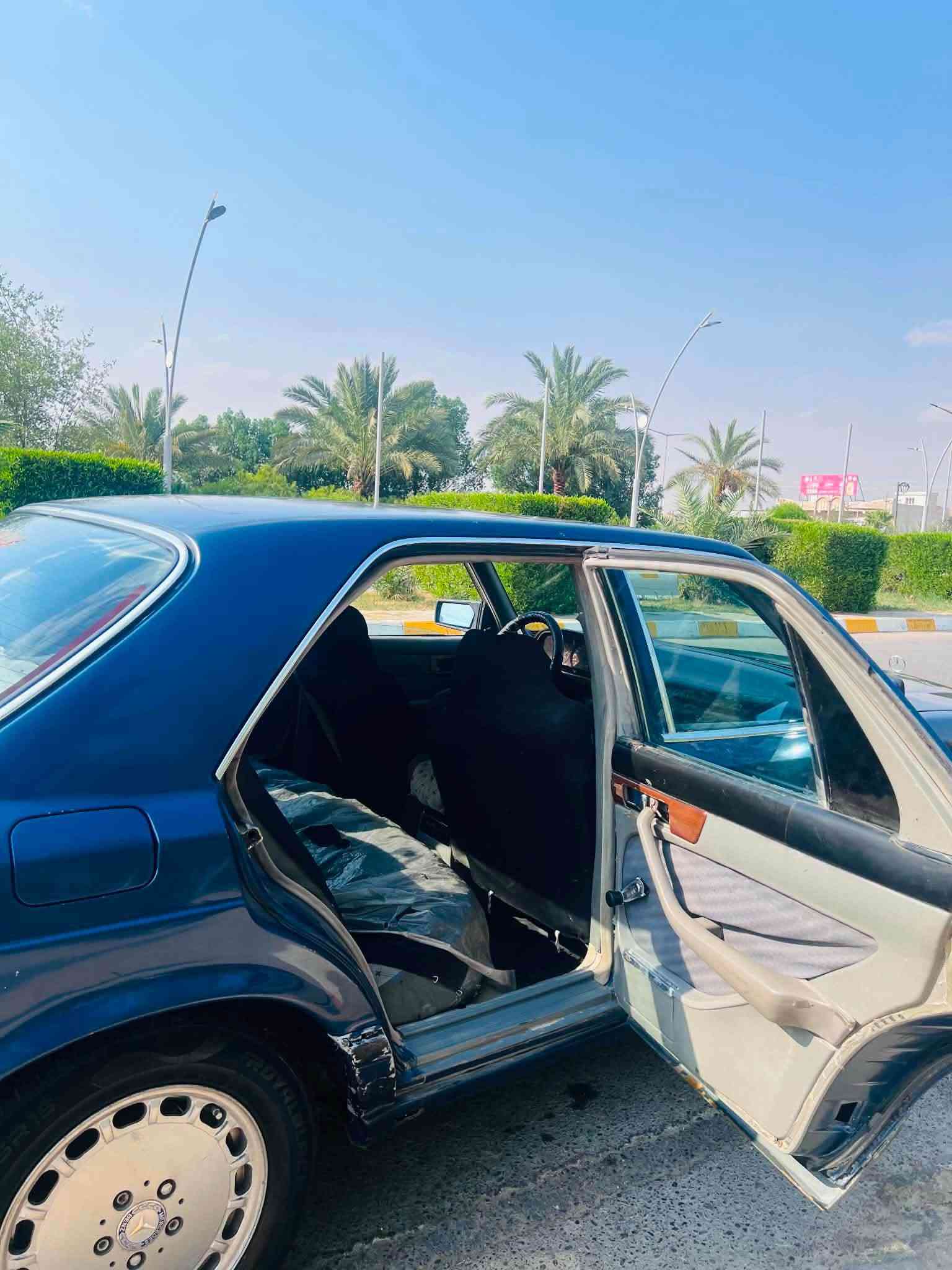 مرسيدس 300se
كير محرك vvt
سياره بسمي سنويه 31 هزه جديده بسمي شرط التحويل 
تبريد نقص فريز ابيع ما يشتغل 
سياره ينقصها ترتيب شويا 
45 وبيها مجال 
مكاني تكريت 
*********** تكريت, صلاح الدين
