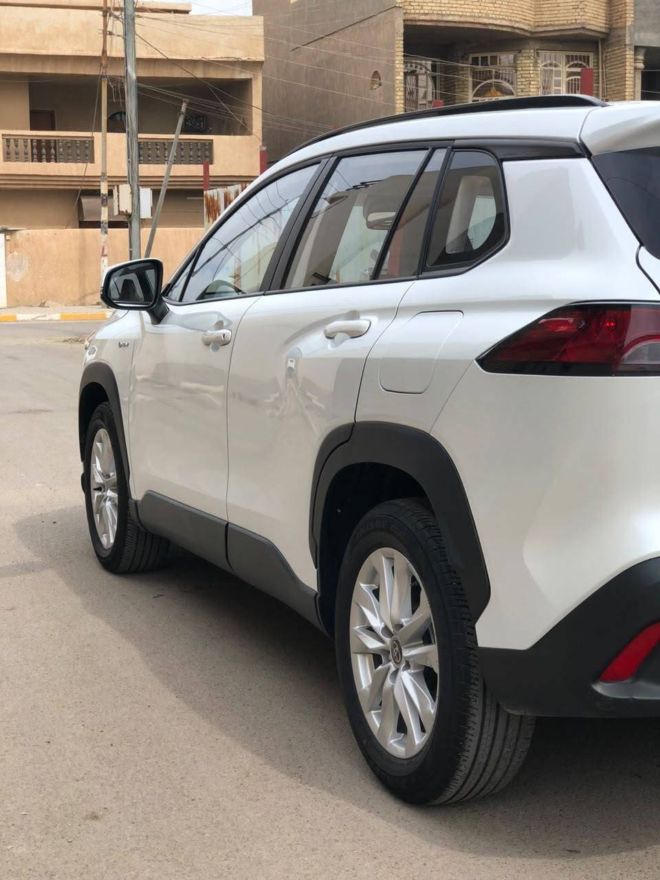 كورولا كروس • ٢٠٢٥ • ٢٧ الف كم