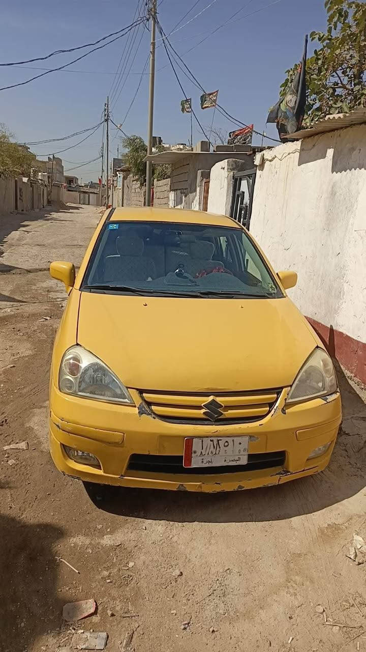 سياره سازوكي رقم بصره محرك بدايه بخره من القبق بسيطه غير متواجد ع النت السعر ٤٢ وبيها مجال  *********** البصرة, العراق
