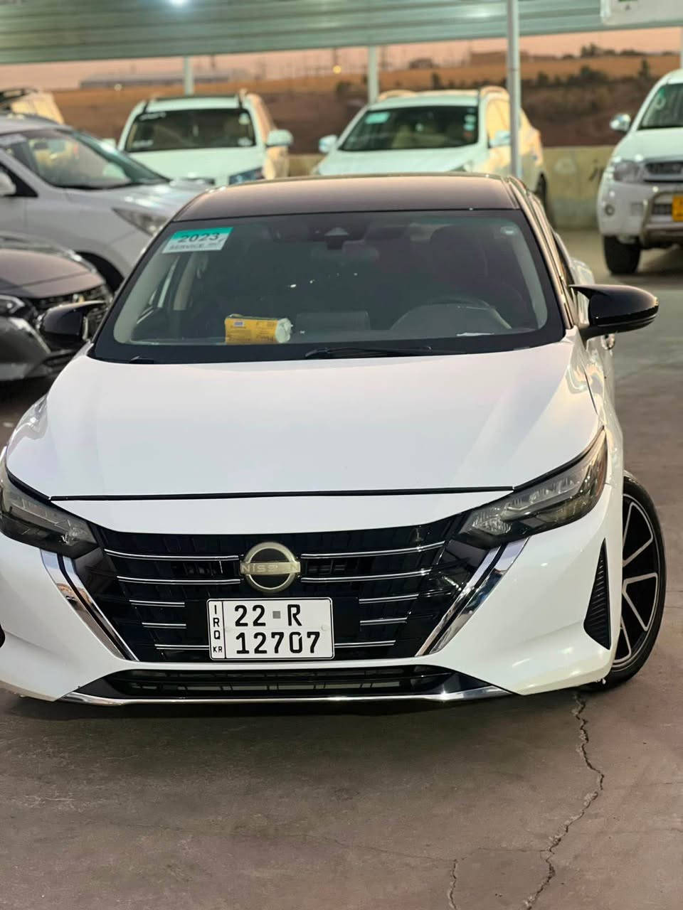 Nissan sentra 2023 SR 
 سبوخ بولند جملغ بشتي بي داخلي
گئر مكينه شه رت  
فحم رادار  شرط
تحويل وكاله شه رت 
جار تل جديد 
رقم سنوي جديد
*********** اكر, نينوى
