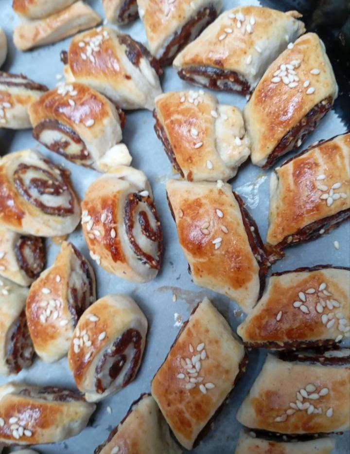 كليجة ملاك • طازة • جوز تمر سمسم