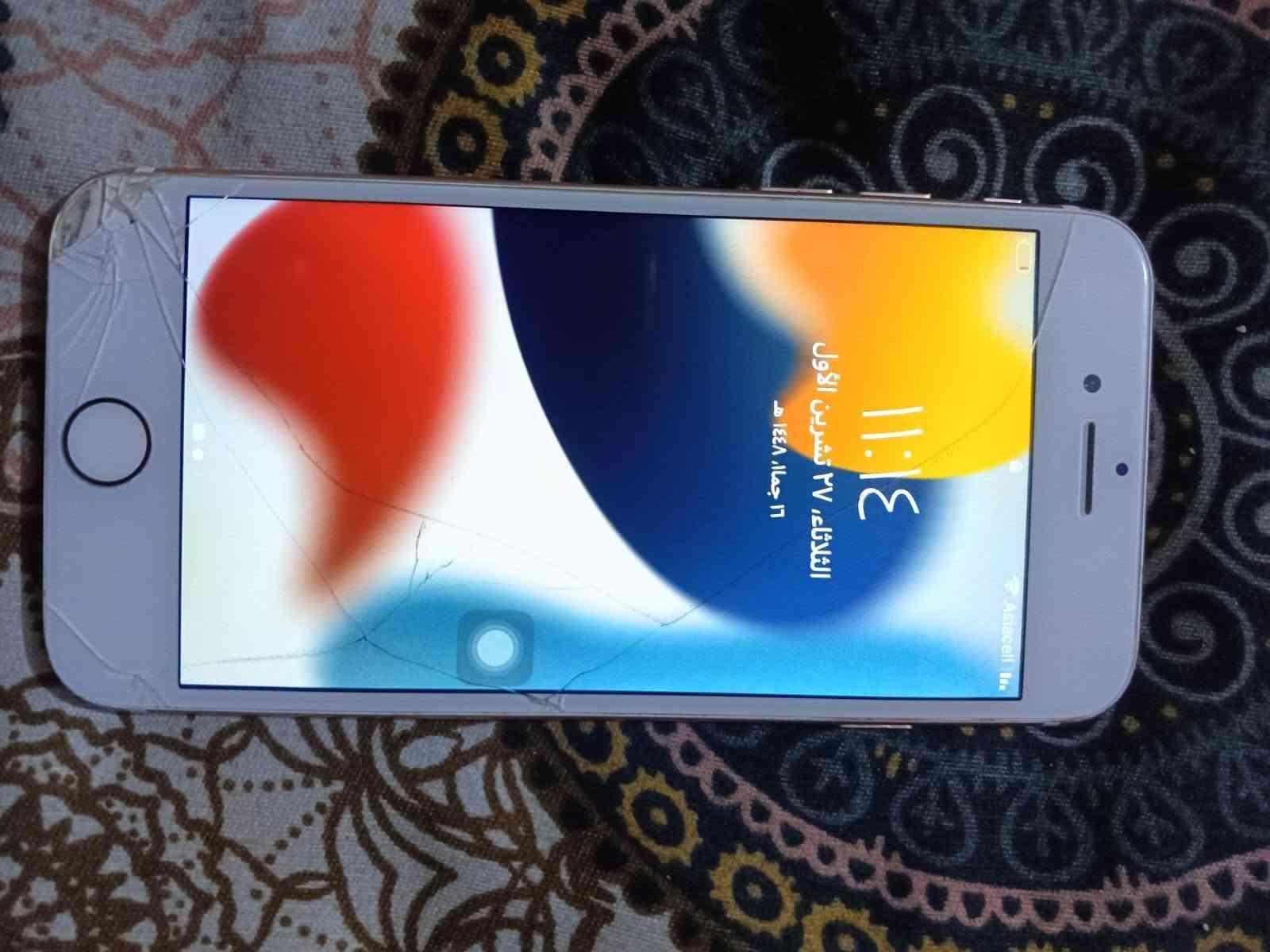 ايفون ٧ • ذاكرة ١٢٨ • شاشة مكسورة