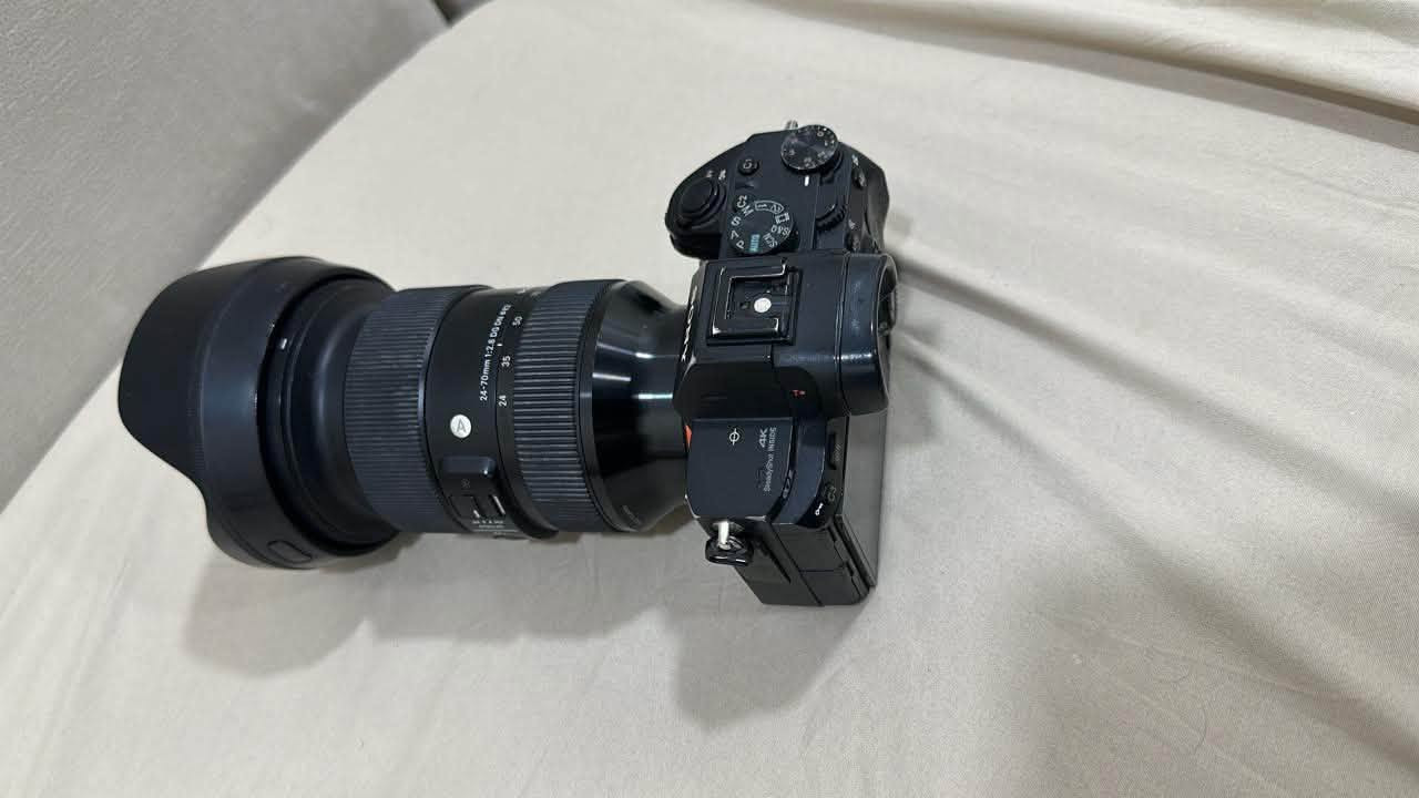 للبيع
كاميرا sony a7iii مع عدسة sigma 24-70mm
فتحة العدسة 2.8
وشاحنة وبطاريات اثنين للاستفسار خاص او عبر الرقم ***********

