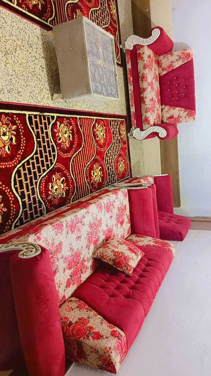 ١٠ مقاعد • ٥ قطع • خشب ثگيل