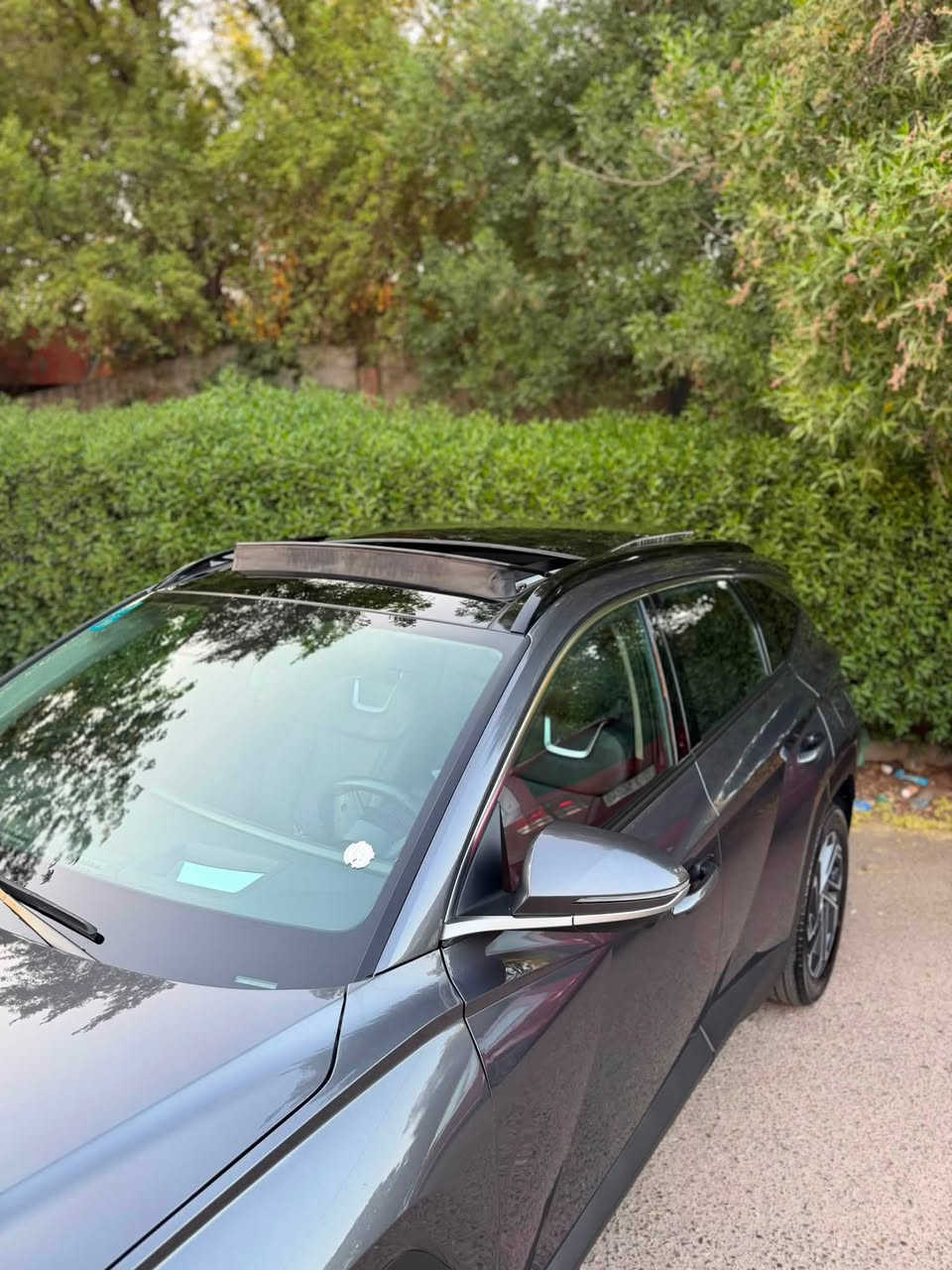 2025 Tucson limited هايبرد
توسان لمتد هايبرد اعلى مواصفات
  وارد امريكي ❗️لحد يجي يقارنها بالخليجي الفارغة❗️
رقم بغداد هزة جديدة
ضرر بسيط  جداً جداً الجاملغ الامامي جهة اليسار مبدل اصلي نفس اللون ونفس الكود من تدخل سونار يطلع بس مفتوح الجاملغ وبارد وتكحيل بحافة البنيد فقطط 
باقي السيارة كفالة عامة 
❌بدون صبغ❌
❗️بدون ايرباك بدون ايرباك بدون ايرباك ❗️
السيارة جديدة  واخت الزيرو بعدها 
ماشية 15 الف ميل 
1- محرك 1.6 توربو هايبرد  
2- بانوراما 
3-اربع كامرات امامي وخلفية وجانبية بالمرايات 
4- حساسات امامية وخلفية ١٢ حساس
5- رادار امامي وجانبي وخلفي نقط عمياء 
6-تتقدم وترجع بالبصمة 
7- كشنات جلد اسود وكهرباء الاماميات 
8- تبريد وتدفئة كشنات امامية وستيرن تدفئة وكشنات خلفية تدفئة 
9- كير تعليك و شفتات ستيرن 
10-خزن كشنات
11-لايتات عدسات تختلف عن العادي
12- صندوق كهرباء ومن تقترب منة يفتح  
13- داتا شو تعرض على الجامة الامامية 
14- سستم صوت Bose مع دمام بالصندوق
15-اوتو هولد
16- مساعدة النزول من المنحدرات 
17-شاحن تلبفون واير ليس 
18-حساس قراءة العين 
19-الوان داخلية تتغير ١٠ الوان بيها 
20- انارة داخلية led 
21-شحن تايب سي 
22- ويل كب حجم ١٩ 
23- شاشة كبيرة ابل كار بلي واندرويد اوتو 
السيارة جديدة ومابيها اي نقص مسويلها بولش ونانو 
وبيها ارضيات حوضية رزلاين 
مكان السيارة بغداد البنوك او حي سومر شارع المدارس

السعر 223$ ورقة وبيها مجال بسيط 
***********
