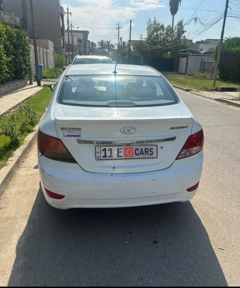اكسنت خليجي فول ٢٠١٣
ماشيه ١٧٠ 
كير محرك مكفول 
تبريد شغال 
بدون صبغ
سعر ٨٩ وبيهه 
مكان بغداد
***********
