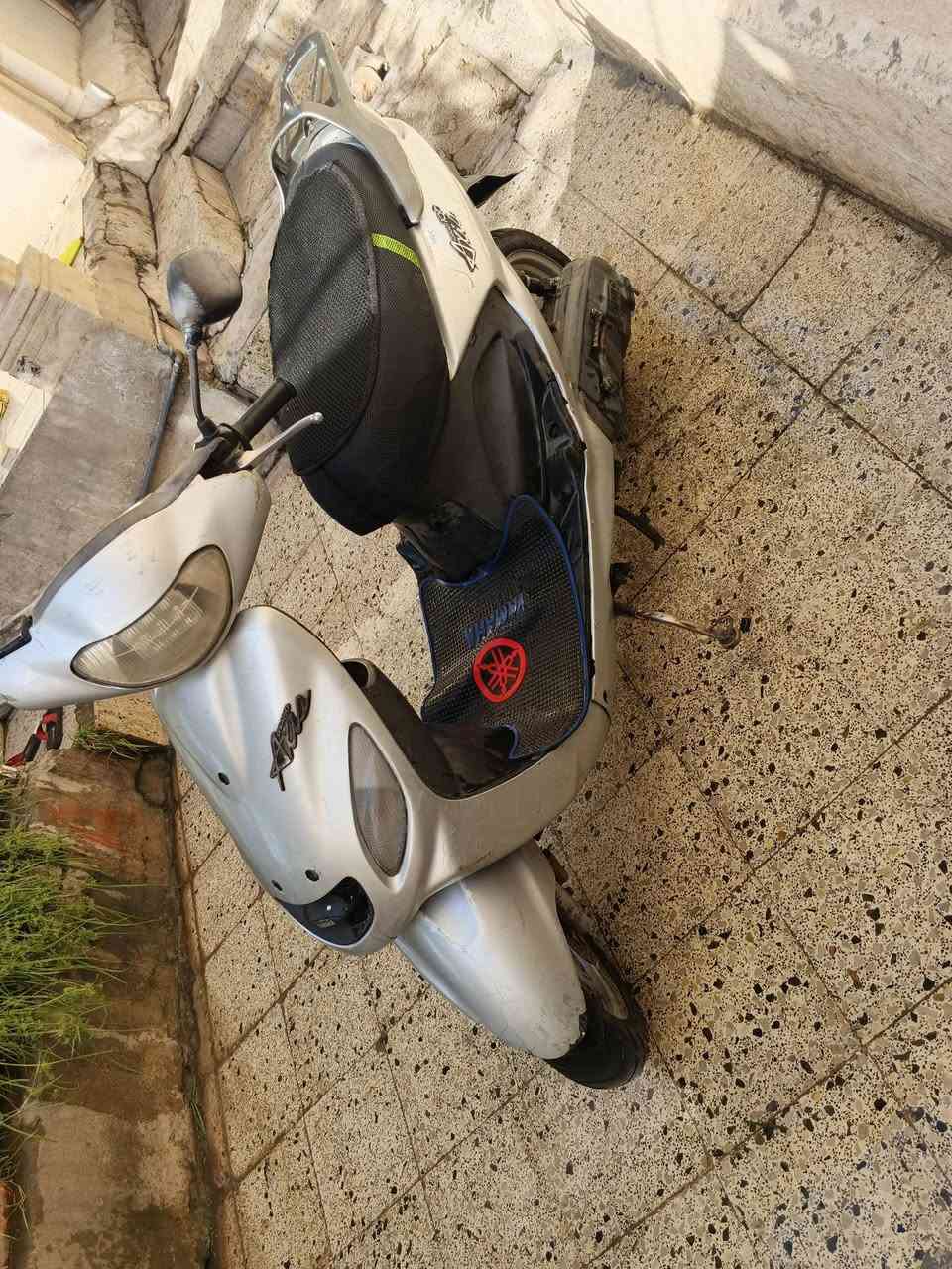 سلام عليكم ماطور لكزز للبيع مكينه وشاصي شرط ويرمنه كلها شغاله حته سلف ماطور دمعه مابي اي صوط وين ماتريد اطلع بيه السعر 250وبي مجال استفسار عل رقم ‏‪***********‬‏
