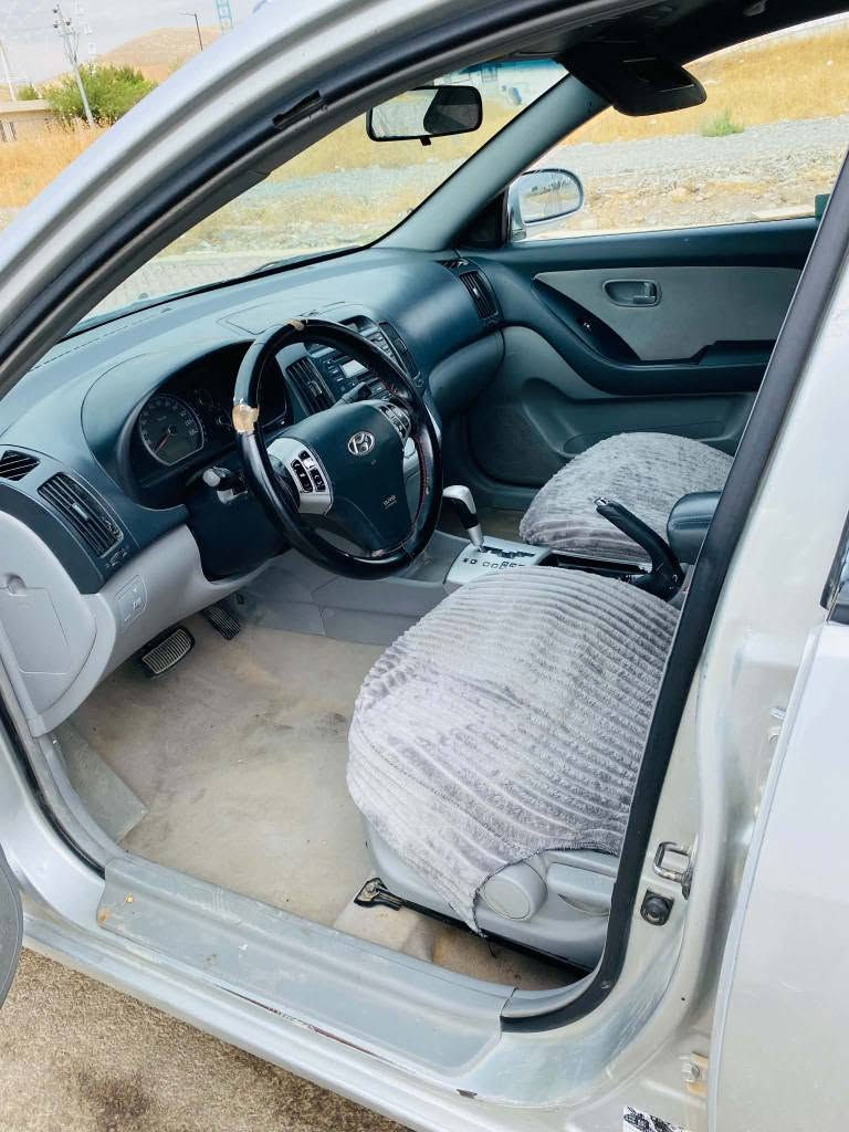 بەناوی خودای بەخشندەی میهرەبان 
هۆندای ئاڤڤانتی 2006
کۆد بۆ کراو 
گێڕ و مەکینەی بەشەرت 
کارەبایی بەشەرت 
برێکی بەستراوە 
هەیکەلی زۆر جوان 
یەک قەترە خایسی نیە
پێش و پشتی کەپسە 
هەندێ بنی شلە 
چوار تایەی خاوێنی لەژێرە 
تەبرید بەشەرت 
شوێن ڕانییە 
سعری خوار بازاڕ 
بایی 43 و معاملە 
***********- *********** رانية, السليمانية
