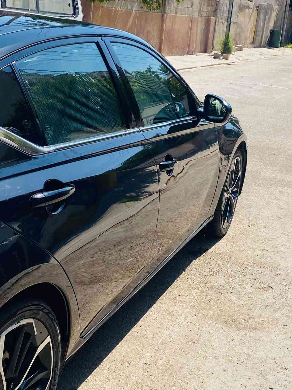 🚗 للبيع: نيسان ألتيما 2024 SR
رقم اسلمانيه بسمي ثاني يوم تحويل
• موديل: 2024
• الفئة: SR
• محرك 2.5 لتر اقتصادي وقوي
• كير أوتوماتيك CVT ناعم بالسواقة
• دفع أمامي 
• نظام التحذير من مغادرة المسار
• شاشة صغيره 
• تشغيل بصمه 
• مثبت سرعة
• نظام 360 للامان 
• صرفية اقتصادية 
شفتات استيرن
• سيارة عملية ومريحة
لعنوان اديالى المقداديه.     ***********
