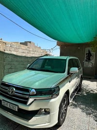 لاندكروز جكسارا • ٢٠١٥ • رقم بغداد انكليزي