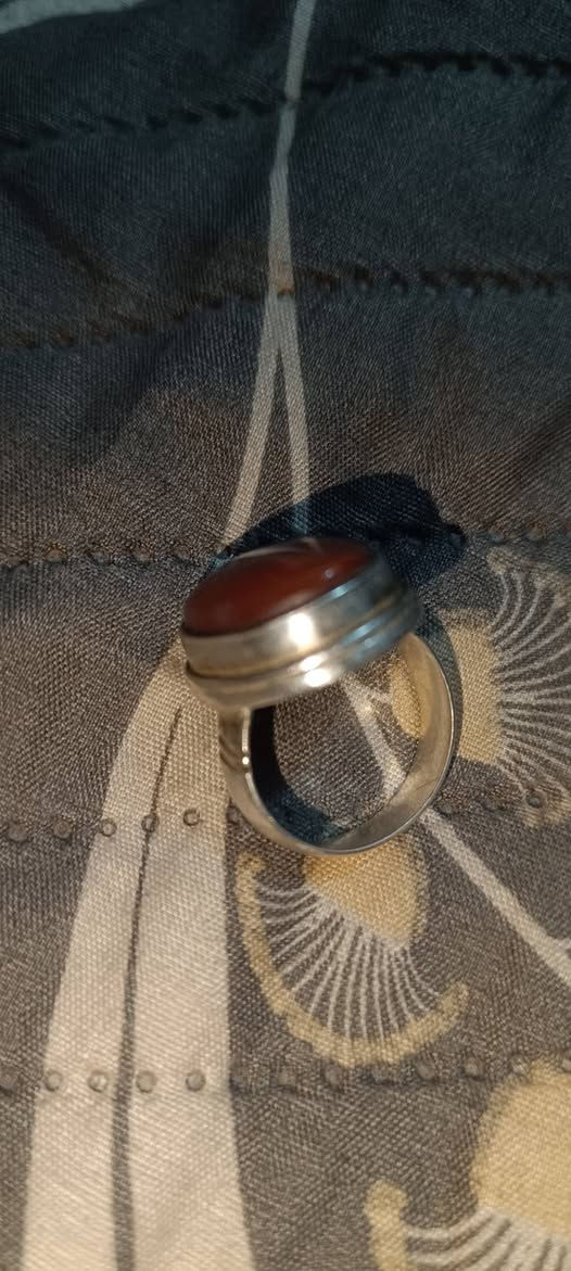 جزع حجر قديم جدا صياغة حديثة عراقية صياغة يدوية
واتس اب ***********

