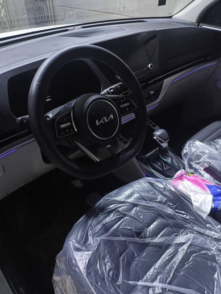 السلام عليكم
تحية طيبة 🌹
كيا كارينز 2025 – رقم أربيل باسمي 
🚘 ماشية فقط,3 الف كم
✨ بحالة الوكالة، اخت الزيرو
🛡️ ضمان وكالة كيا نيم 5 سنوات
🔧 تبديل دهن مجاني مرتين
المواصفات والتجهيزات:
• تشغيل بصمة + بصمة للأبواب
• تشغيل عن بُعد
• 3 وضعيات قيادة: ECO / NORMAL / SPORT
• محرك 4 بستم 1500c دوش تنفس طبيعي 8 نوزل
• كشنات VIP خلفية منفصلة 
• تبريد مركزي 3 قطع
• كشنات جلد
• حساسات أمامية وخلفية محيطية
• كاميرا دوّارة
• شاشة عربية تدعم Apple CarPlay وAndroid Auto
• أريل نفكيتر
• تحكم من الستيرن
• أوامر صوتية
• مثبت سرعة
• ويل فراشة
• بك لايت LED
• ليد محيطي عدة الوان داخل السيارة
• فتحة سقف
• حساس إطارات
• أصوات تحذيرية وتنبيهية، مثل عدم غلق الأبواب أو بقاء الهاند بريك مرفوع أثناء الحركة وغيرها
• منافذ شحن Type-C شحن سريع لكل مقعد داخل السيارة
• زر لإيقاف وتشغيل الحساسات
• تبريد شاشة لمس مع تبريد لحامل الاكواب
• بردات شمسية خلفية 
🚗 السعر 172 وبي مجال قليل ، اي استفسار  خاص او واتس *********** بغداد, العراق
