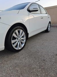 اليدور جديد ولوك للبيع سيراتو موديل 2013 اخت الزيرو مكفولة كفاله عامه ...