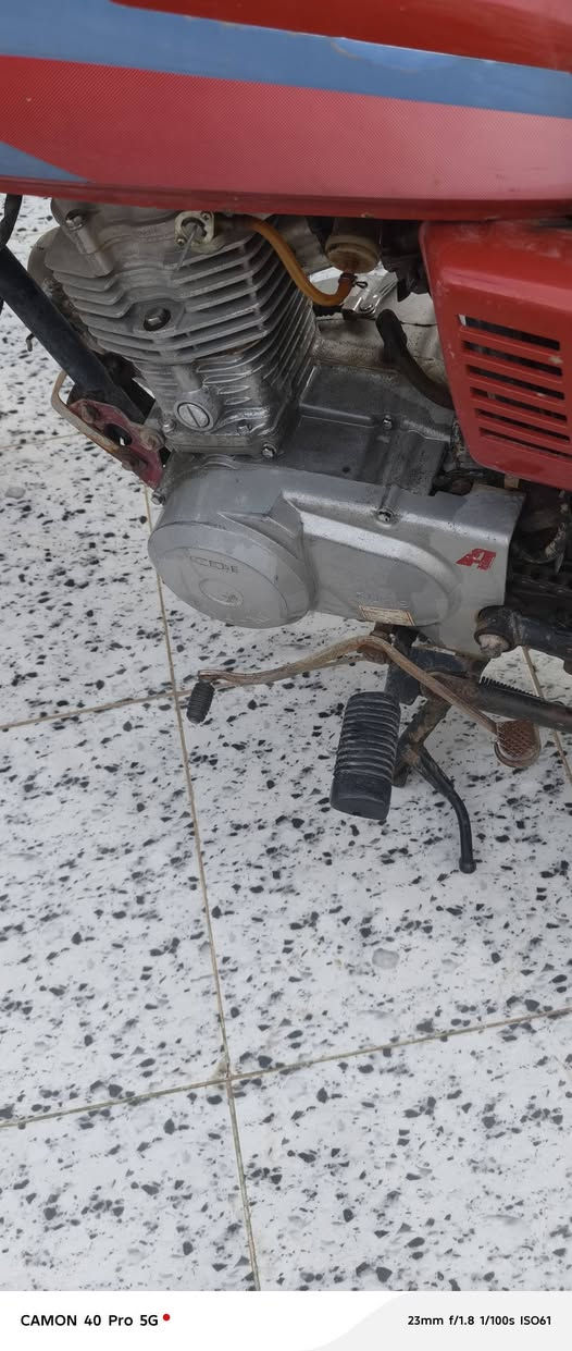 دراجه للبيع مديل 19 مجفته ولفات وبستم
***********
