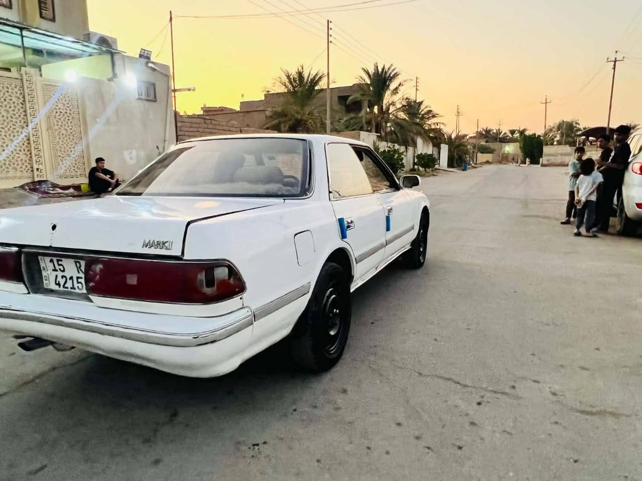 سلام عليكم للبيع مارك 1991 سياره مكينه كير حداديه تخم تيرات كهربائيات كله شغاله سياره حلوه ونضيفه مال جناي وشري بيه خير ويدلل مروس ترهم العنوان ناصريه قضاء الاصلاح سعر 25 وبيه مجال @ *********** @
